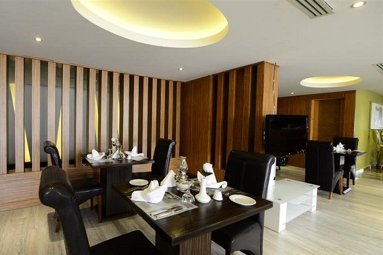 Obaer Hotel Riyadh Exterior photo